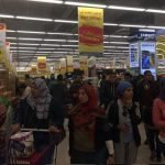 العديد من المفآجات في مجلة عروض و خصومات هايبر وان