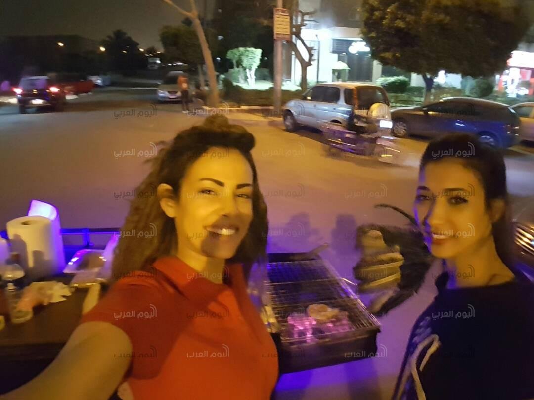 فتاة البرجر