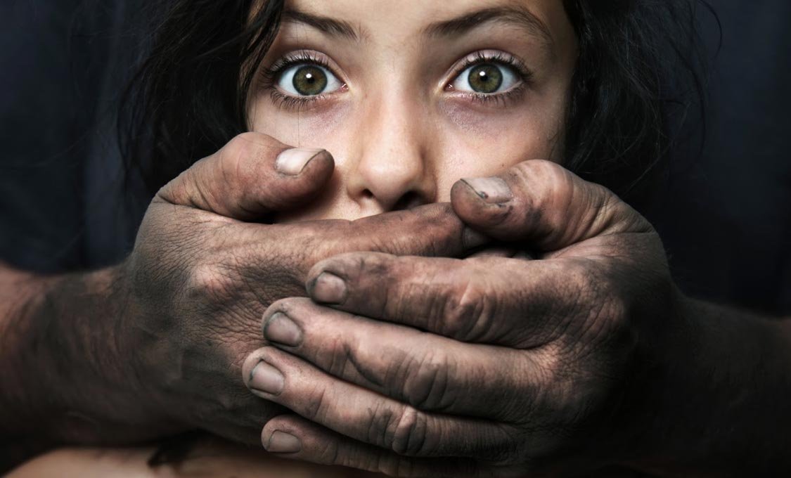 تلميذ ابتدائي يحاول اغتصاب زميلته