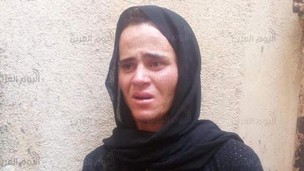 شاب يرتدي النقاب