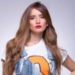 شاهد : لوك غريب لمي عز الدين فى مسلسلها الجديد